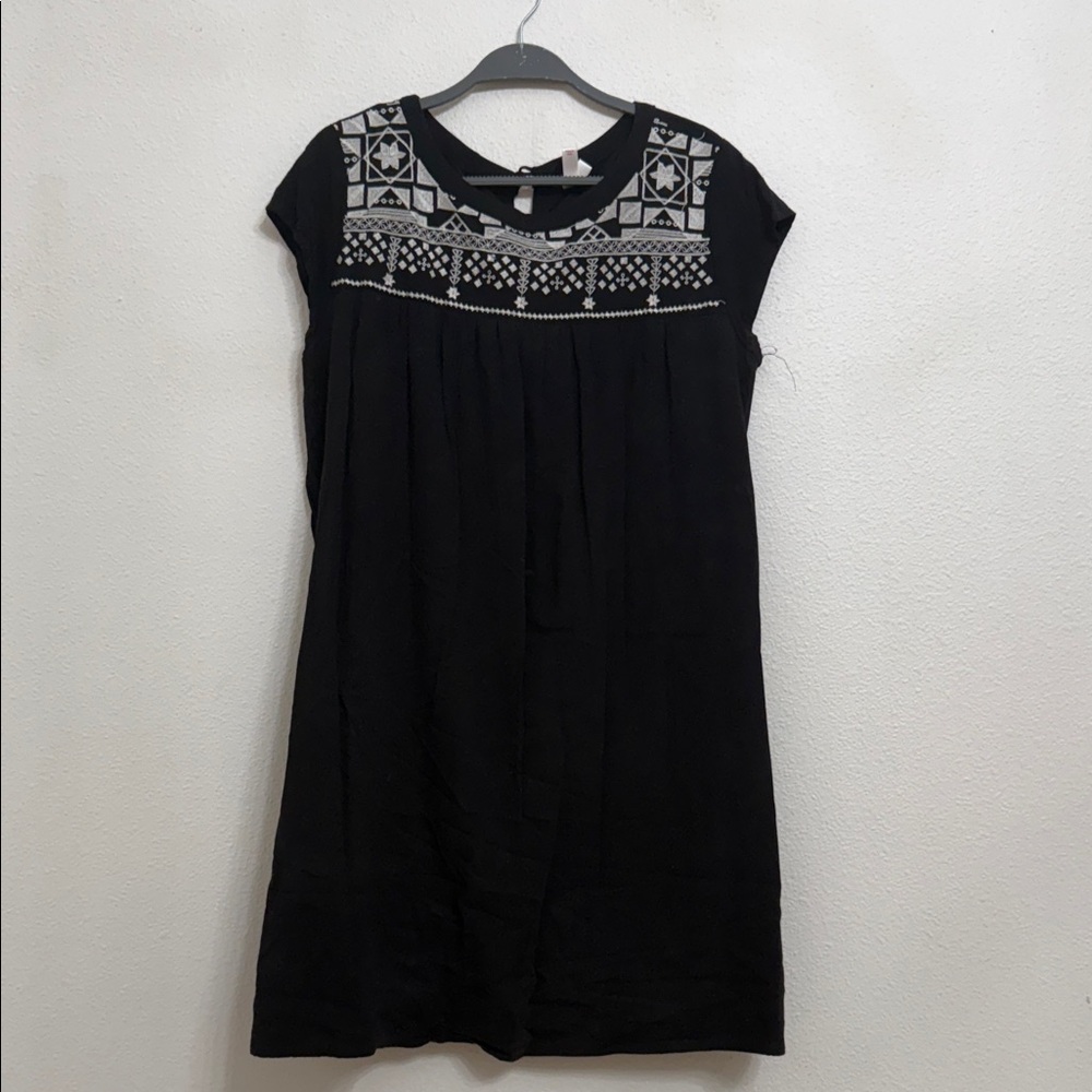 Xhilaration Black Dress with White Embroidery
